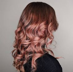 Romantic Hairstyles for a Perfect Valentine’s Day
